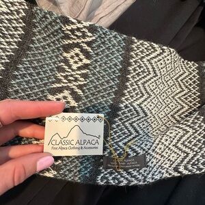 100% baby alpaca wool scarf.